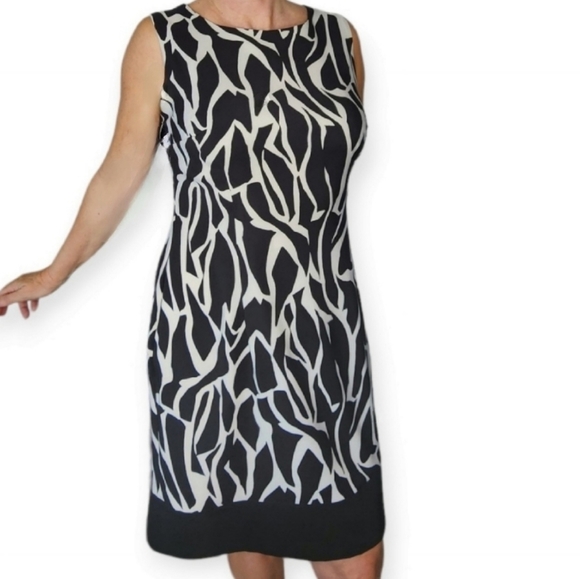 Ronni Nicole Dresses & Skirts - Ronnie Nicole dress black with white sleeveless size 16